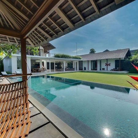 Villa Kavya - 8-Minute Walk From Berawa Beach Чангу Екстер'єр фото